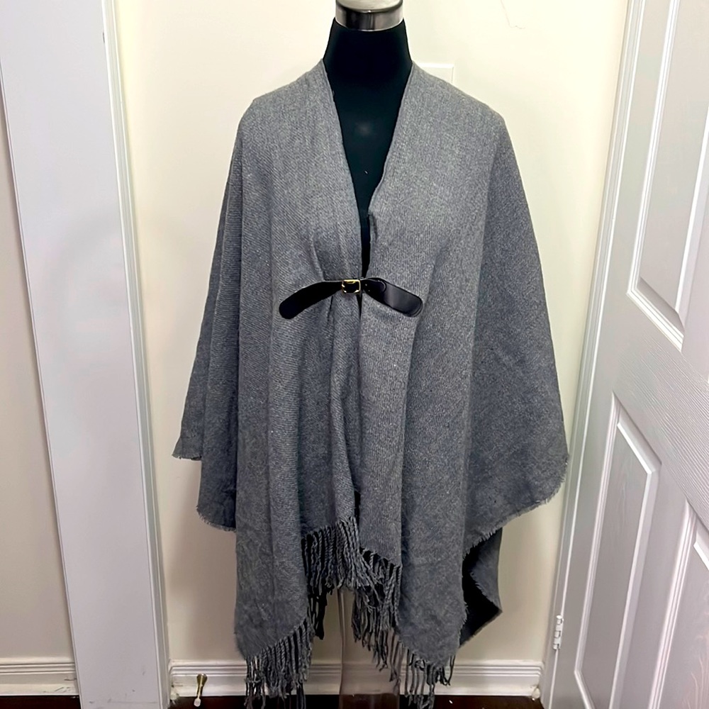 Revamped Gray Fringe Hem Poncho’s Size OS